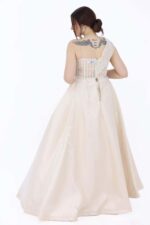 ⁦فستان حفلات بتطريز⁩ - الصورة ⁦2⁩