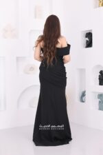 ⁦فستان سهرة بتطريز جانبي فخم⁩ - الصورة ⁦8⁩