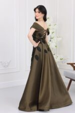⁦فستان سهرة بتطريز ملكي⁩ - الصورة ⁦3⁩