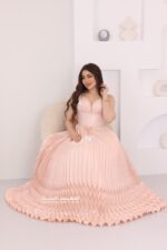 ⁦فستان سهرة بكسرات بوليسية فخمة⁩ - الصورة ⁦5⁩