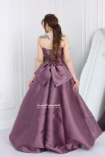 ⁦فستان سهرة راقي بتطريز أنيق⁩ - الصورة ⁦5⁩