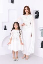 ⁦فستان سهرة طويل سواريه⁩ - الصورة ⁦3⁩