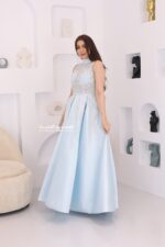 ⁦فستان سهرة فخم بياقة عالية⁩ - الصورة ⁦4⁩