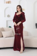 ⁦فستان سهرة مخمل⁩ - الصورة ⁦3⁩