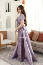 ⁦فستان سهرة مطرز فخم⁩ - الصورة ⁦3⁩