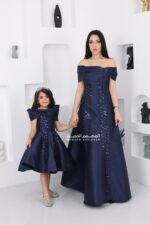 ⁦فستان بناتي ملكي بتصميم فخم⁩ - الصورة ⁦4⁩