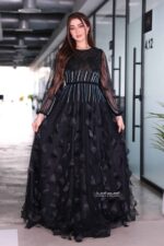 ⁦فستان سهرة ملكي بتطريز فاخر⁩ - الصورة ⁦2⁩