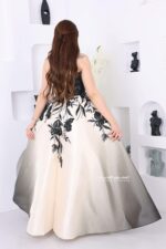 ⁦فستان سهرة ملكي فخم⁩ - الصورة ⁦4⁩