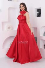 ⁦فستان سواريه بفونكة على الكتف⁩ - الصورة ⁦2⁩