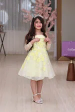 ⁦فستان بناتي كلاسيك⁩ - الصورة ⁦2⁩